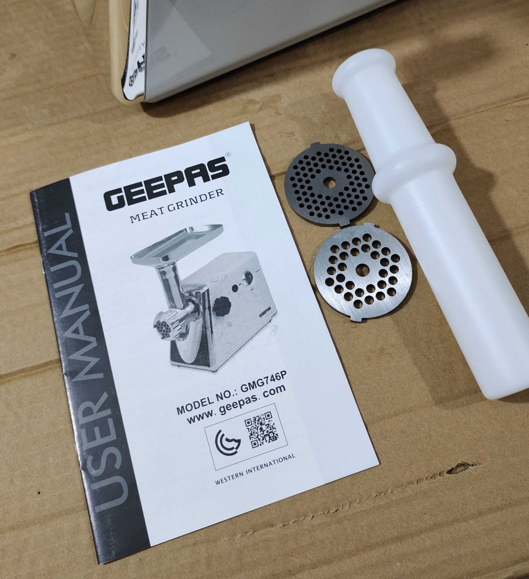 Geepas UK Original Meat Grinder 2