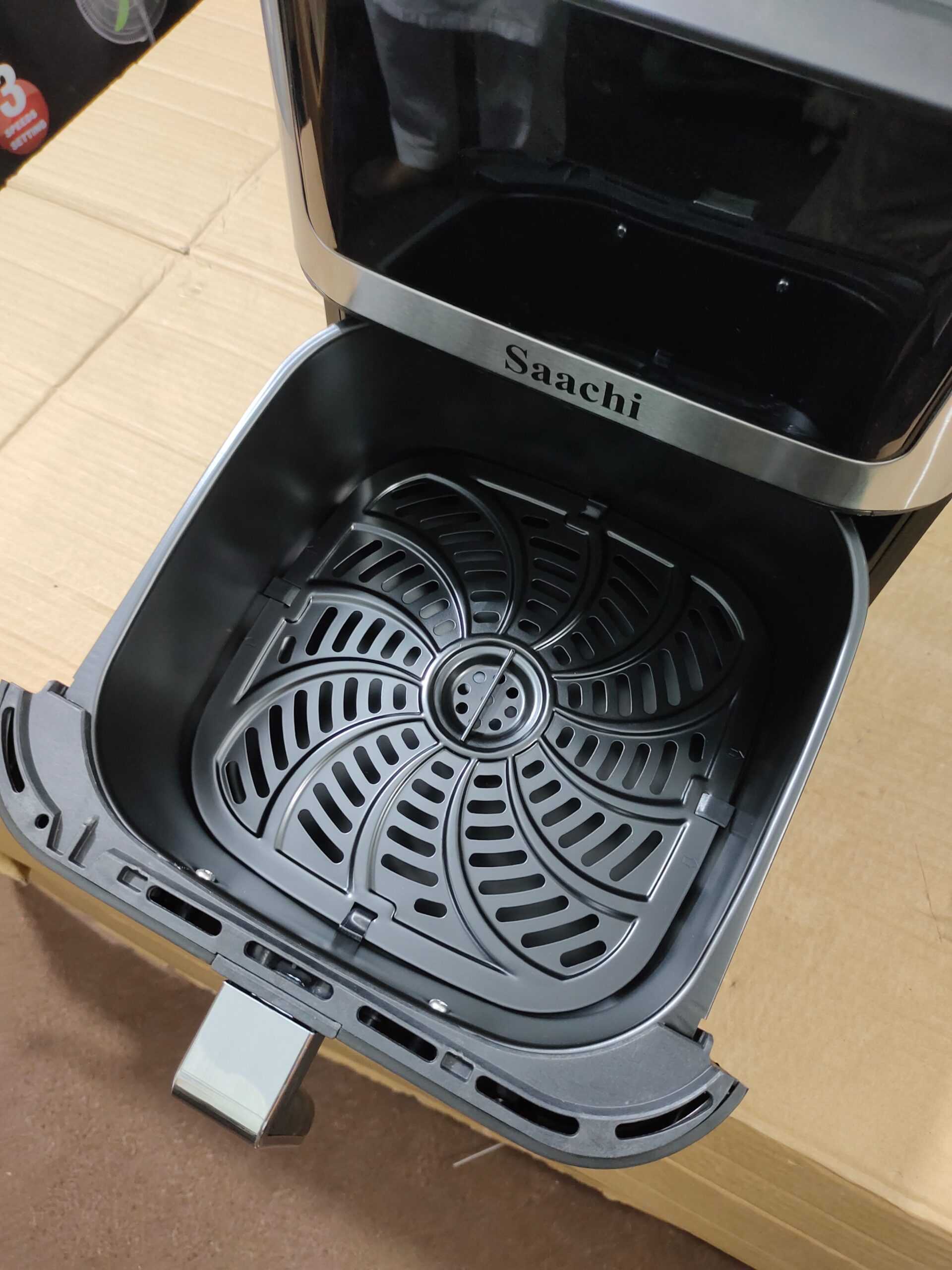 Saachi Air Fryer 8L / Air Fryer & Oven 12L