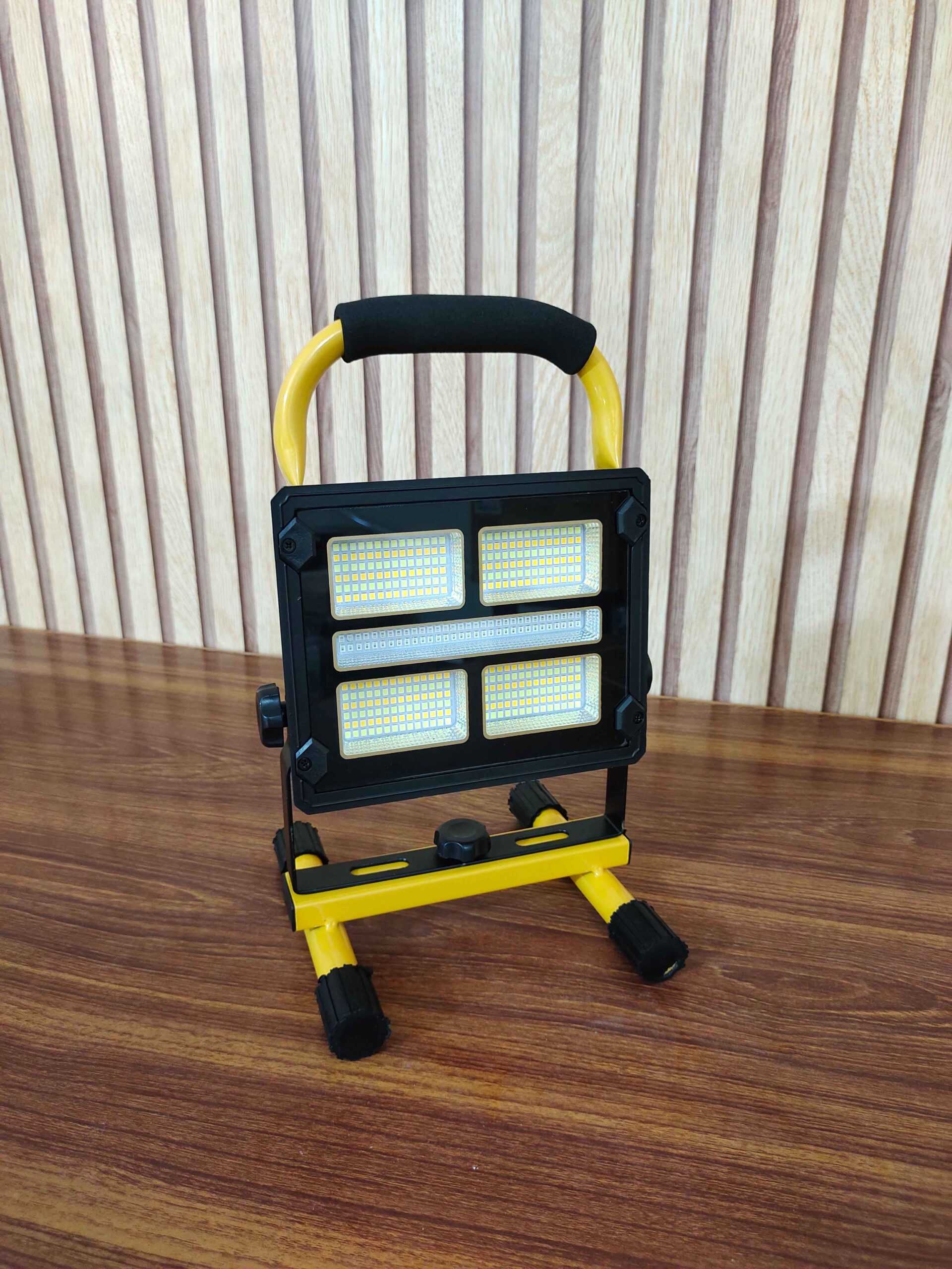 Multifunctional LED Work Light